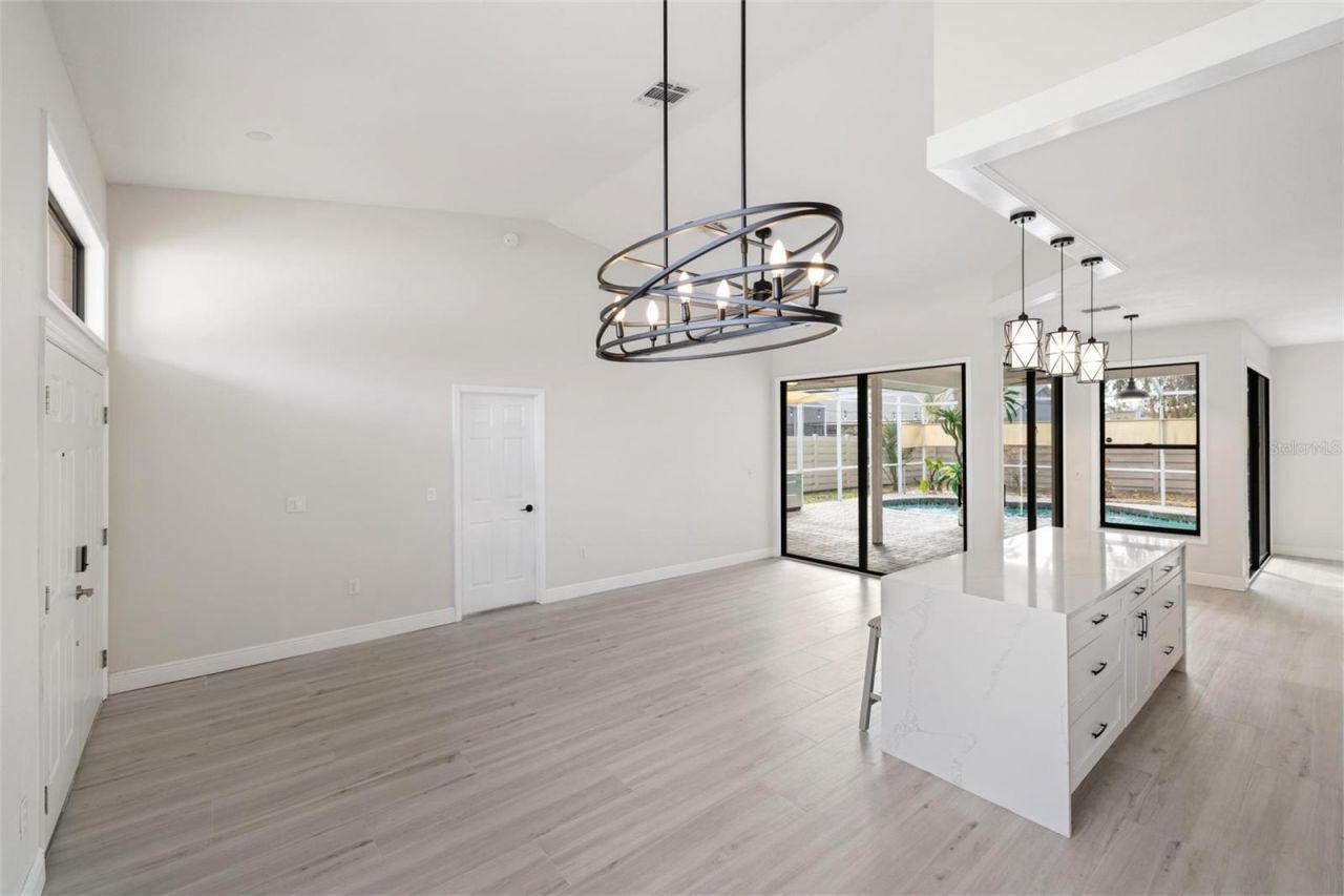 4608 Vintage Drive, Sarasota, FL 34243 Photo