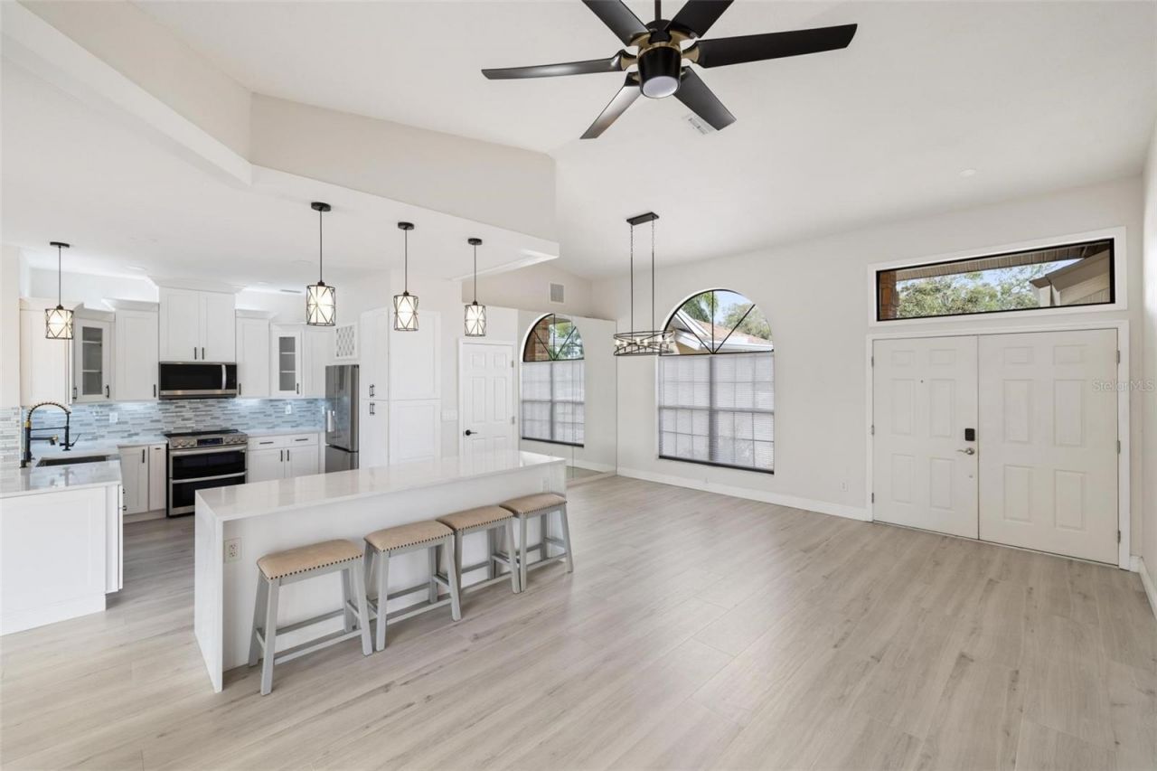 4608 Vintage Drive, Sarasota, FL 34243 Photo