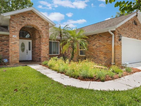 109 HUNTER POINT COURT, DEBARY, FL 32713