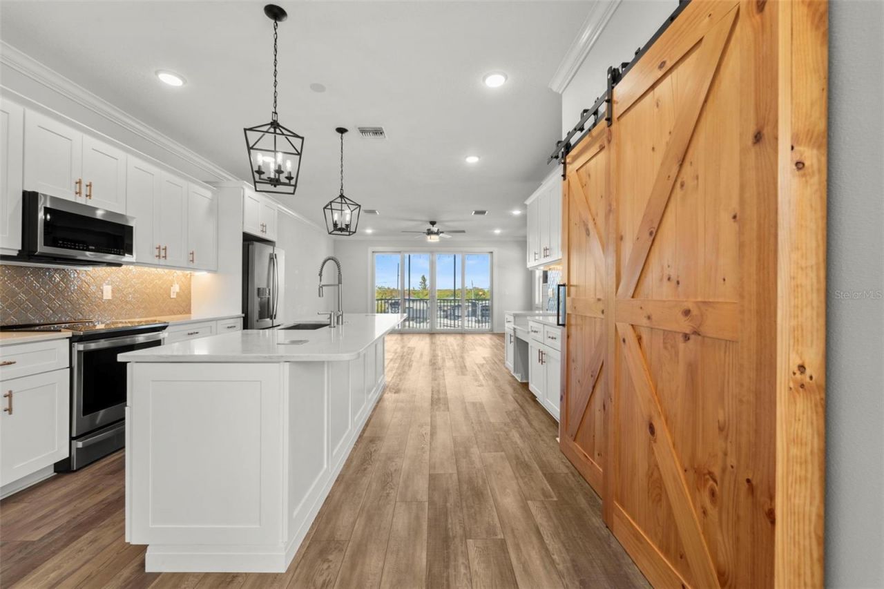 1299 Savona Drive Ne, Saint Petersburg, FL 33702 Photo