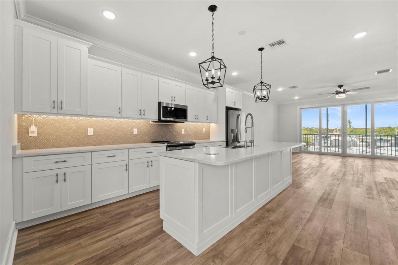 1299 Savona Drive Ne, Saint Petersburg, FL 33702 Photo