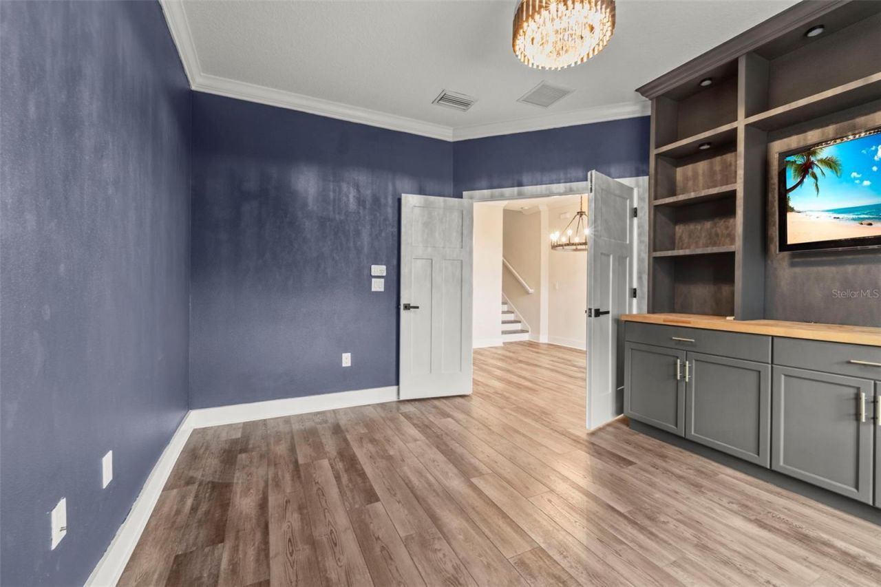 1299 Savona Drive Ne, Saint Petersburg, FL 33702 Photo