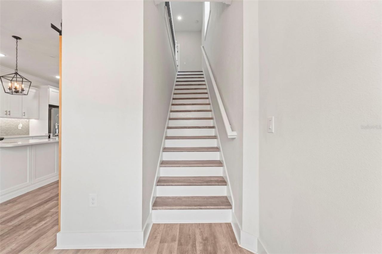 1299 Savona Drive Ne, Saint Petersburg, FL 33702 Photo