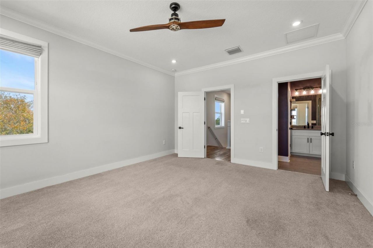 1299 Savona Drive Ne, Saint Petersburg, FL 33702 Photo