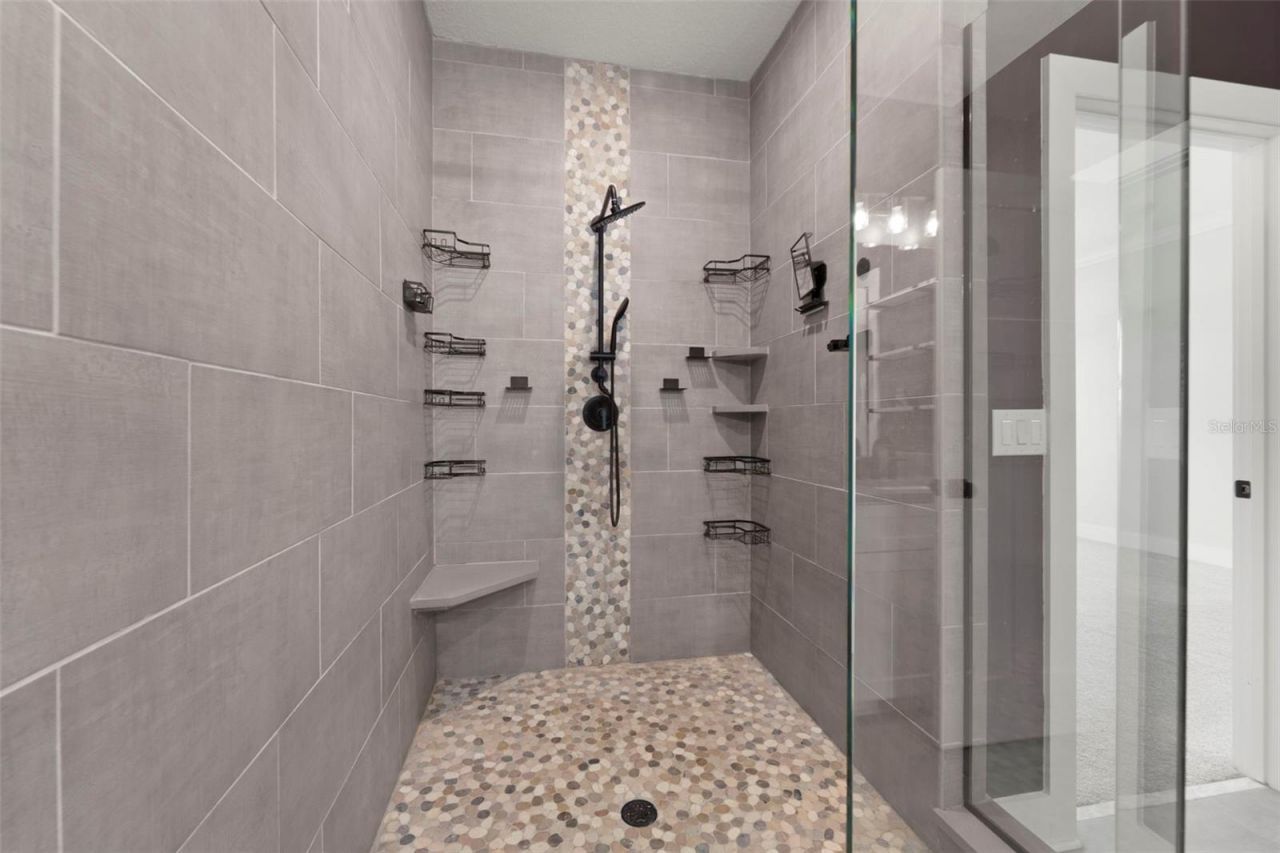 1299 Savona Drive Ne, Saint Petersburg, FL 33702 Photo