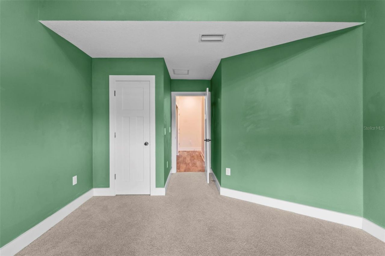 1299 Savona Drive Ne, Saint Petersburg, FL 33702 Photo