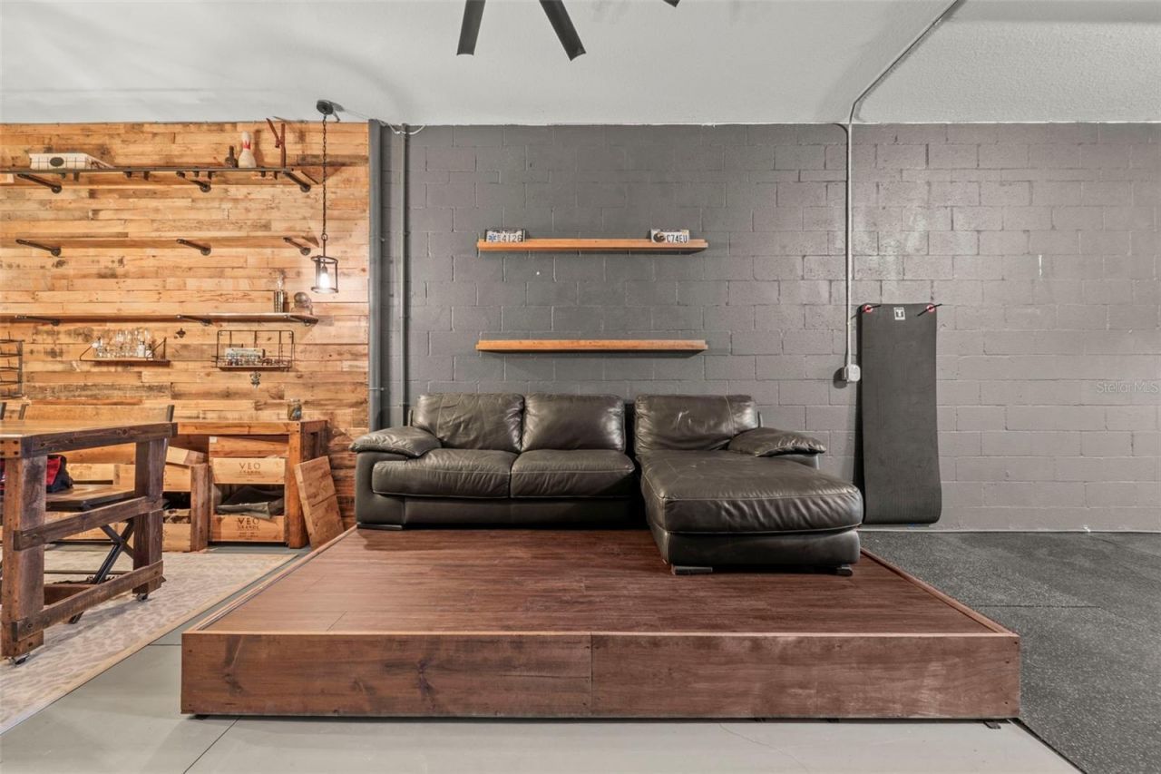 1299 Savona Drive Ne, Saint Petersburg, FL 33702 Photo