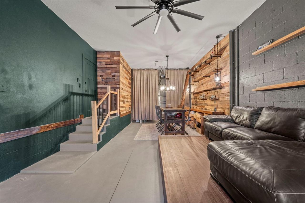 1299 Savona Drive Ne, Saint Petersburg, FL 33702 Photo