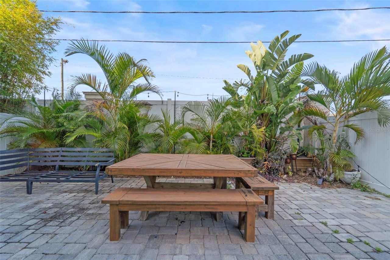 1299 Savona Drive Ne, Saint Petersburg, FL 33702 Photo