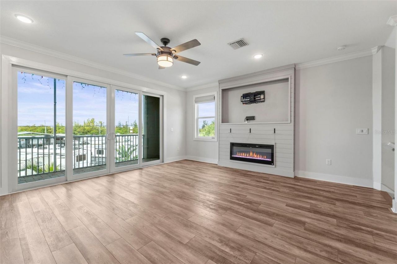 1299 Savona Drive Ne, Saint Petersburg, FL 33702 Photo