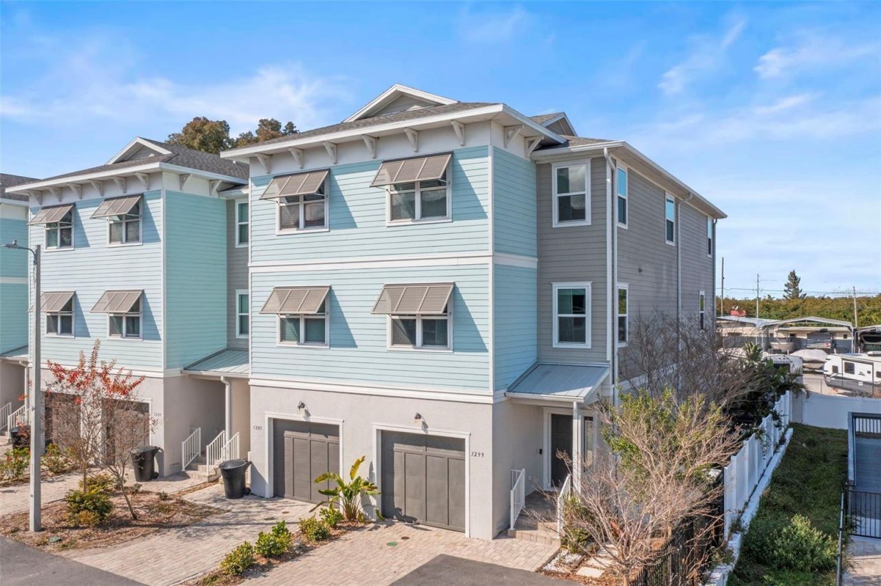 1299 Savona Drive Ne, Saint Petersburg, FL 33702 Photo