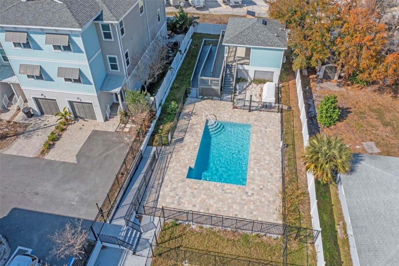 1299 Savona Drive Ne, Saint Petersburg, FL 33702 Photo