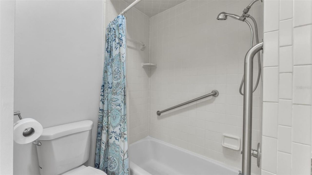 6400 Forestwood Drive E, Lakeland, FL 33811 Photo