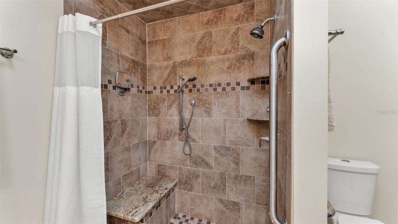 6400 Forestwood Drive E, Lakeland, FL 33811 Photo