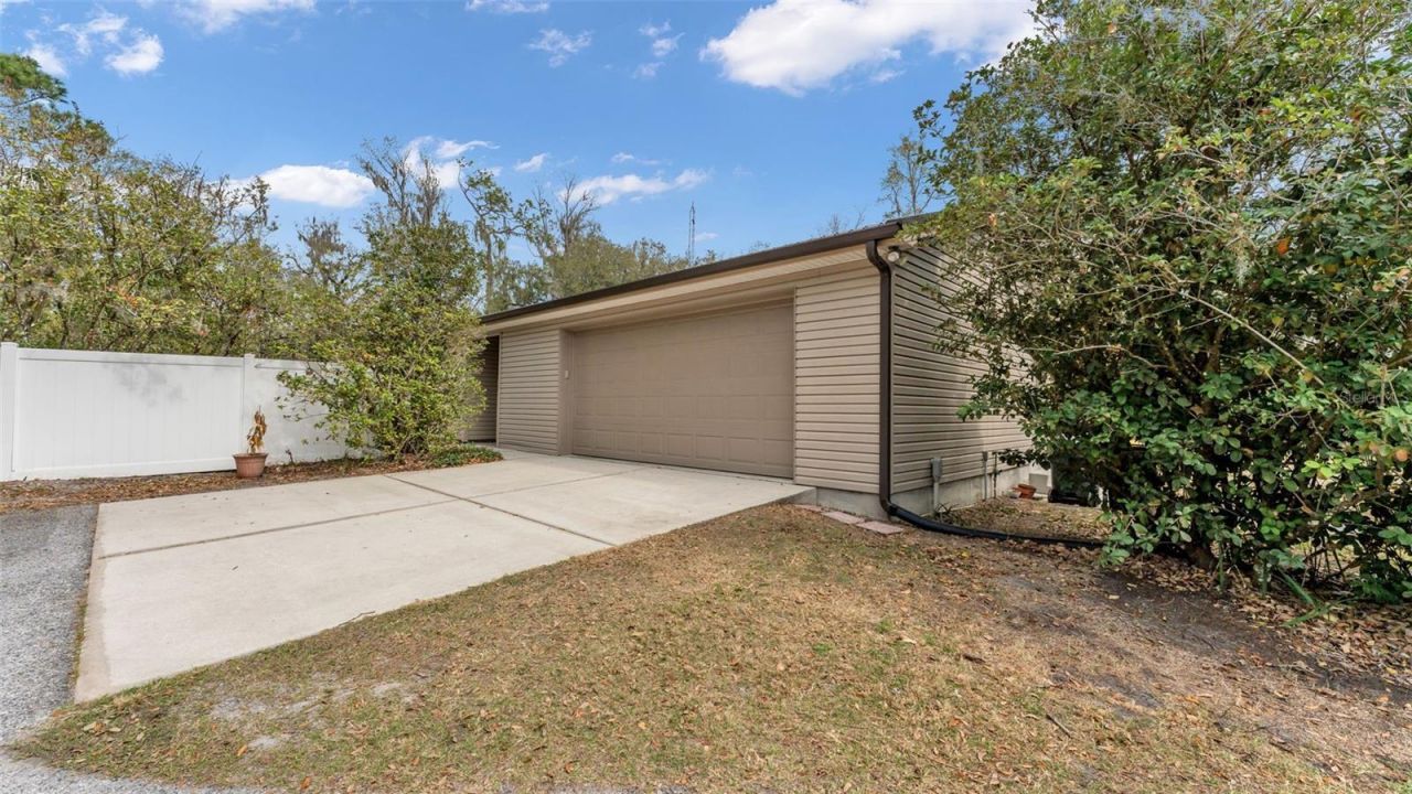 6400 Forestwood Drive E, Lakeland, FL 33811 Photo