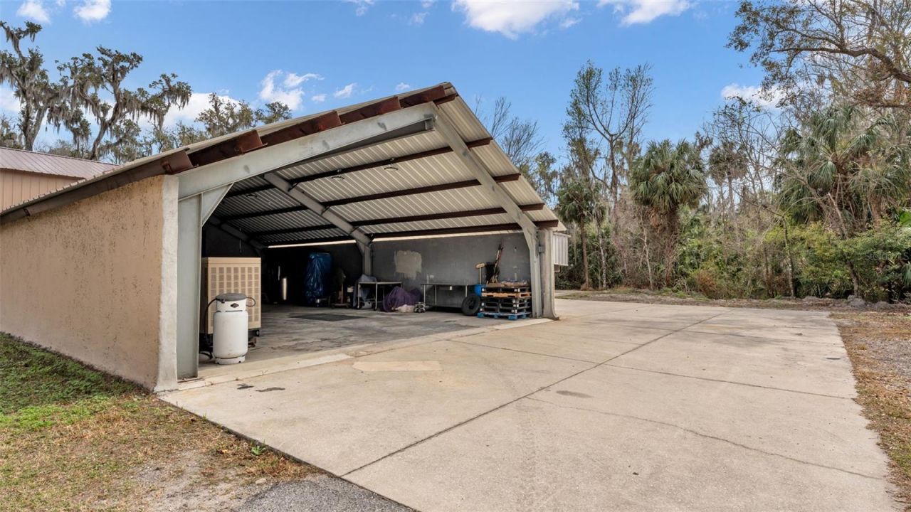 6400 Forestwood Drive E, Lakeland, FL 33811 Photo