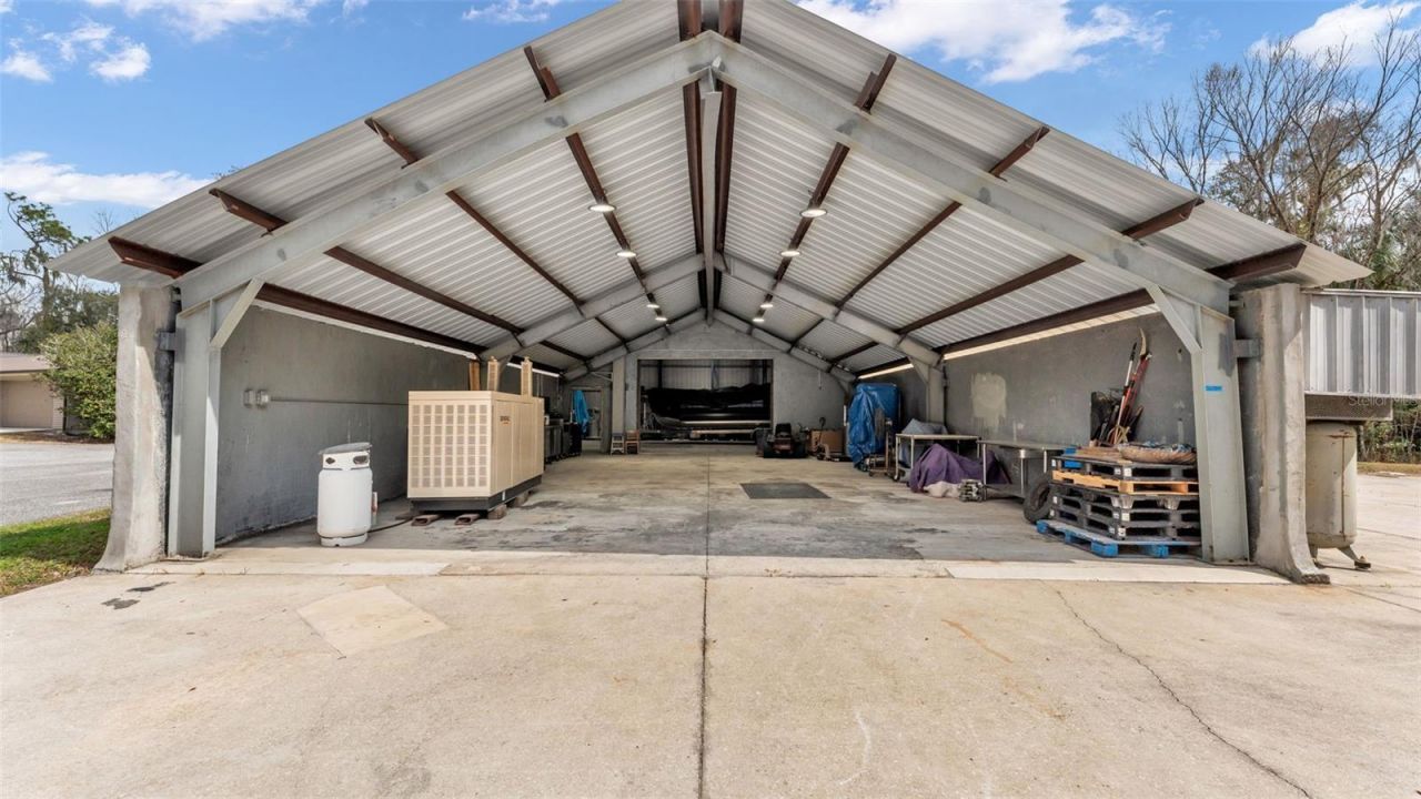 6400 Forestwood Drive E, Lakeland, FL 33811 Photo