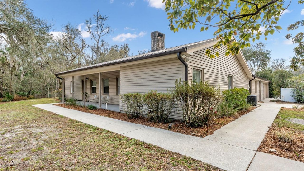 6400 Forestwood Drive E, Lakeland, FL 33811 Photo