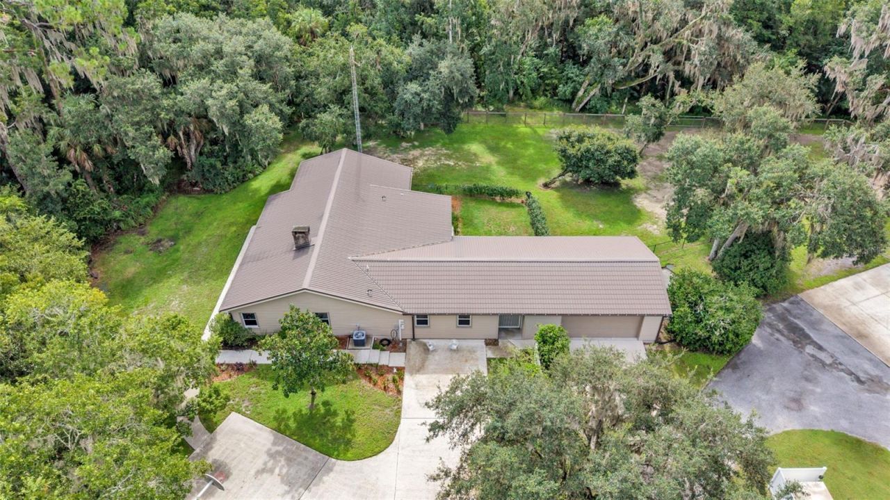 6400 Forestwood Drive E, Lakeland, FL 33811 Photo