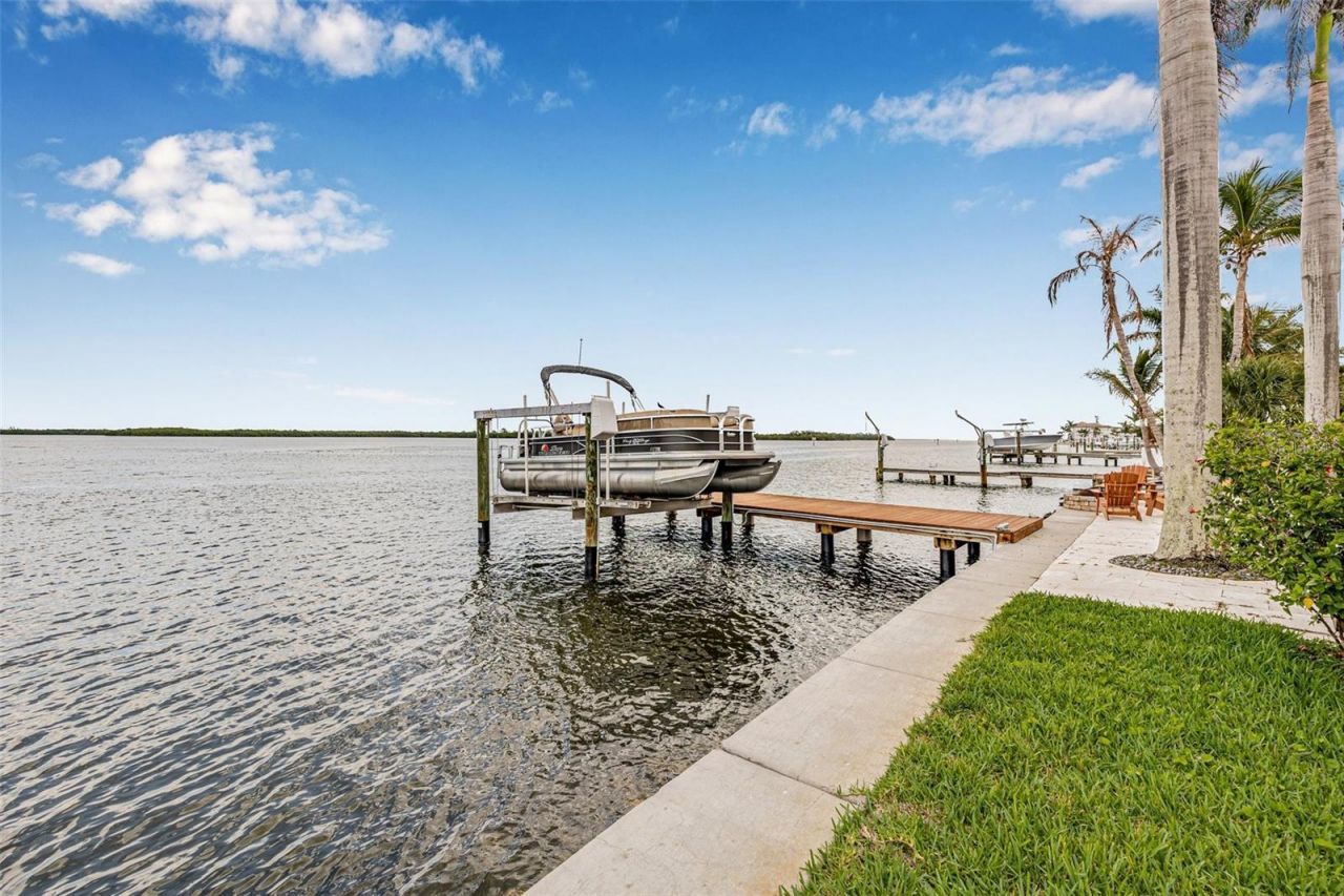 1819 Bayou Grande Boulevard Ne, Saint Petersburg, FL 33703 Photo