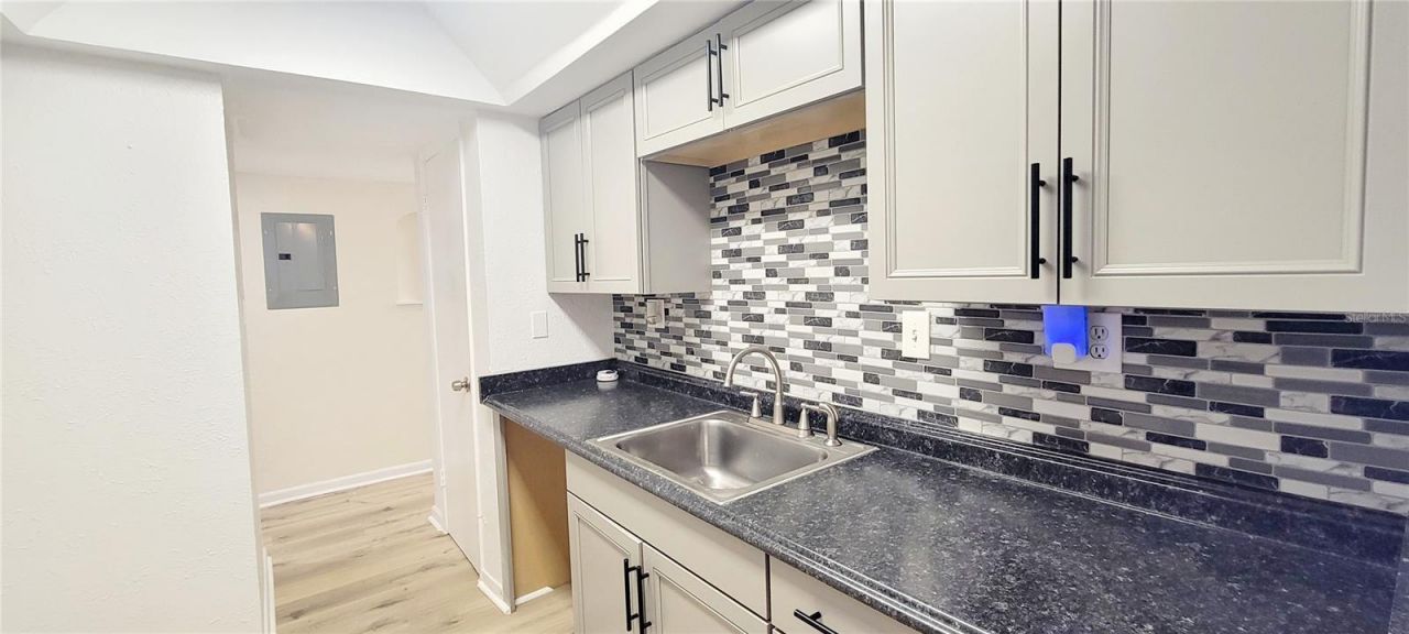 3775 40th Lane S, Unit L, Saint Petersburg, FL 33711 Photo