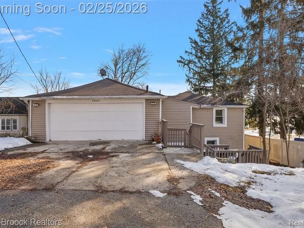 2940 Steeple Hill Road, White Lake Twp, MI 48383