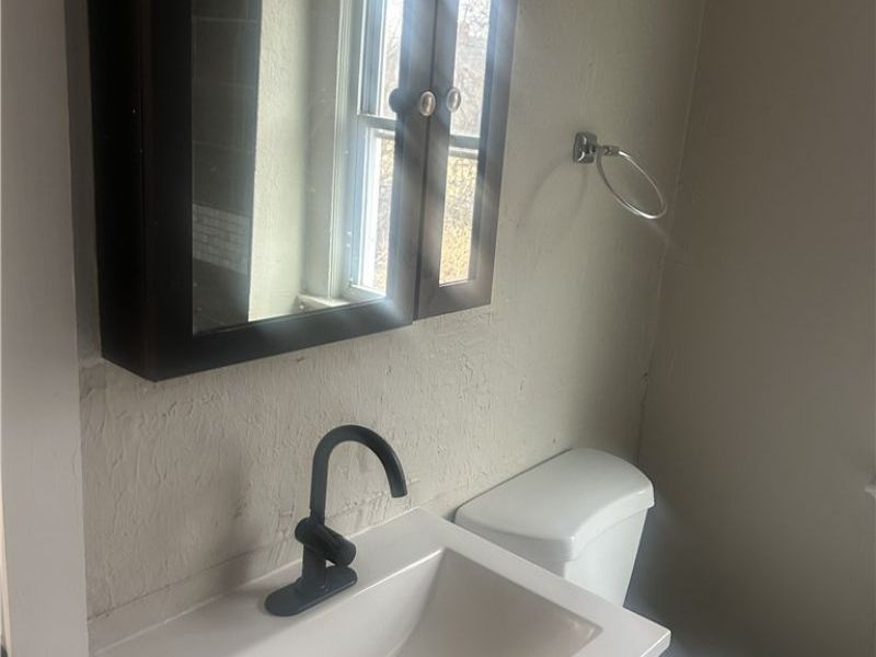 13813 Kelso Avenue, Cleveland, OH 44110 Photo 18