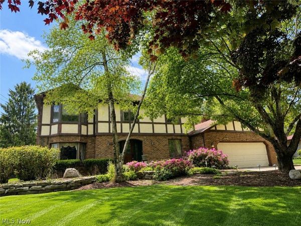 4049 Alvacardo Street, Canfield, OH 44406