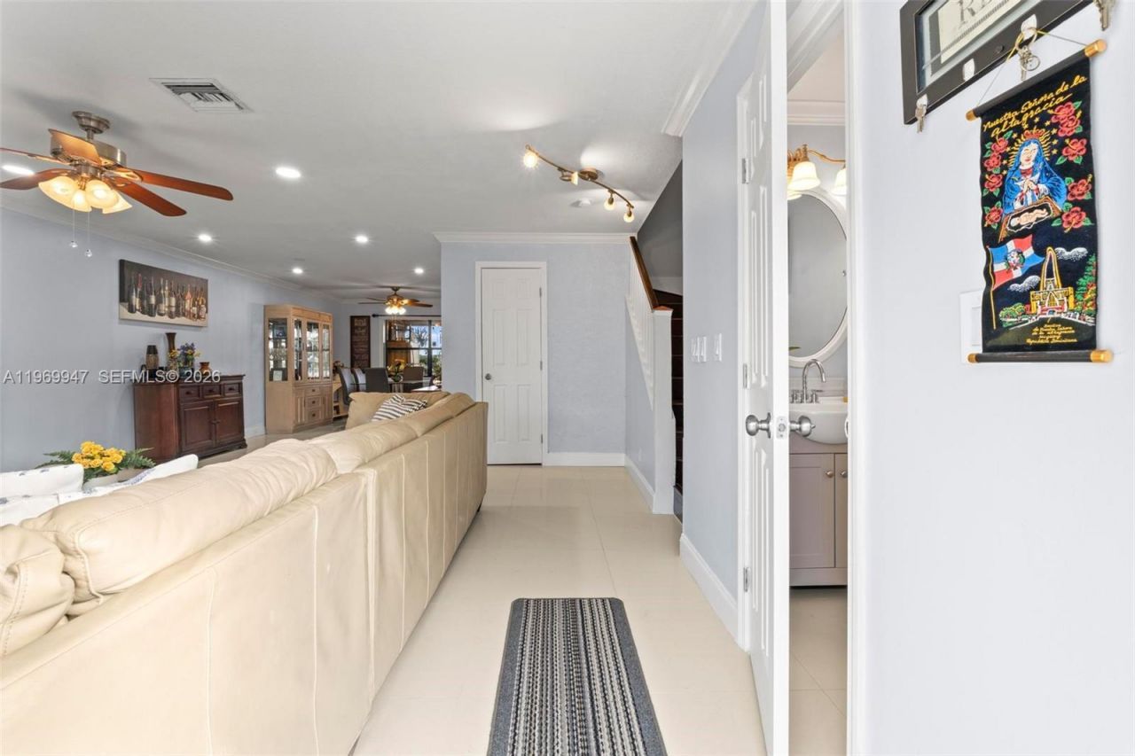 3370 Beau Rivage Dr , Unit B8, Pompano Beach, FL 33064 Photo