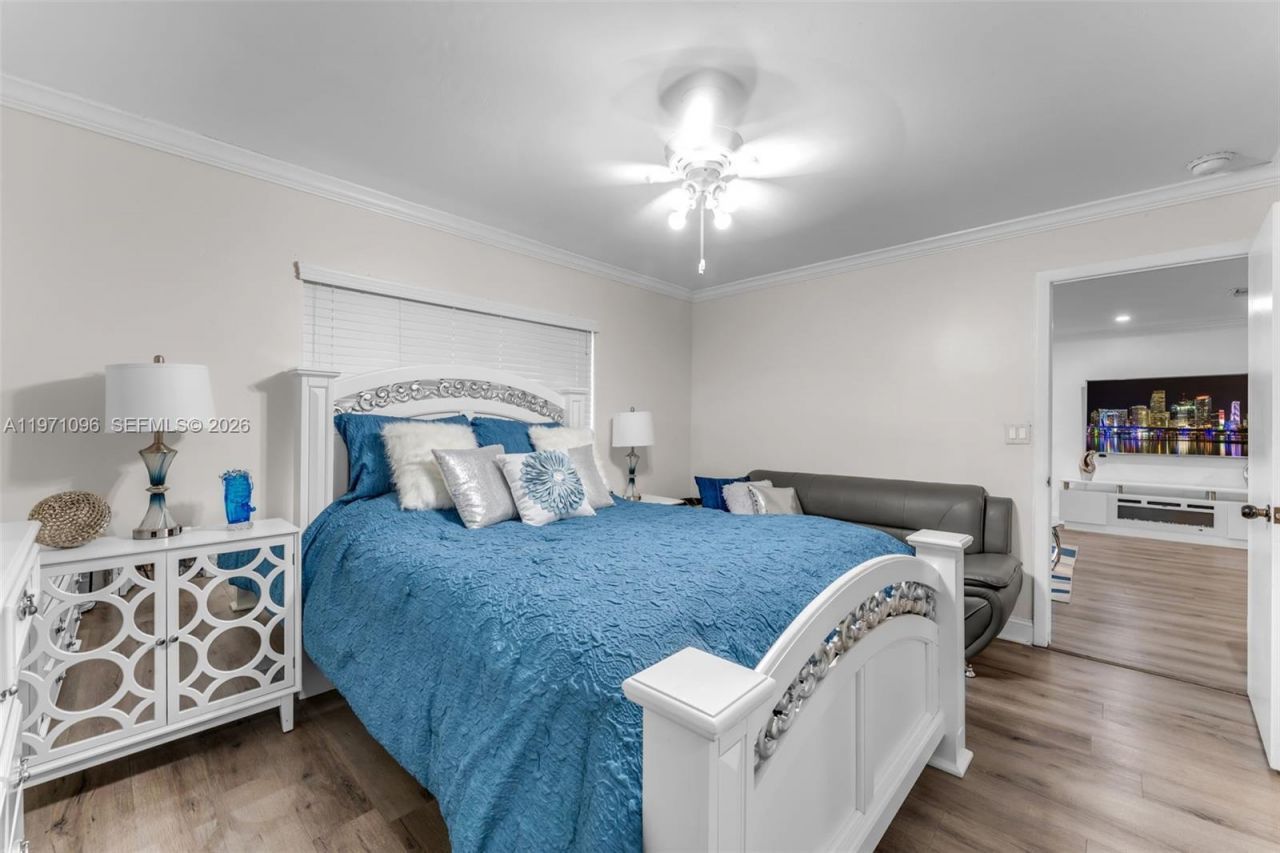 15109 SW 71st Ln, Miami, FL 33193 Photo