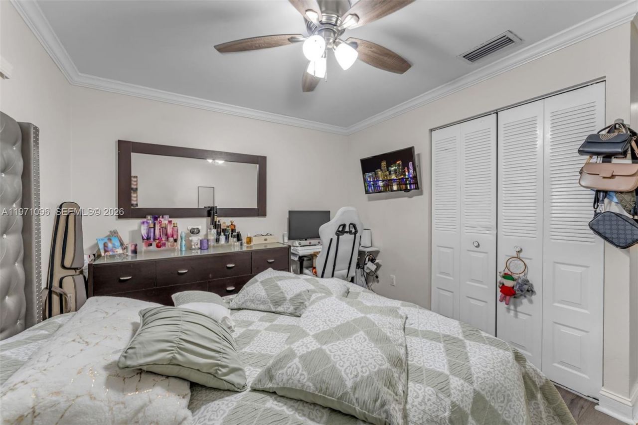 15109 SW 71st Ln, Miami, FL 33193 Photo