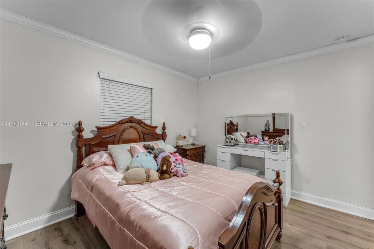 15109 SW 71st Ln, Miami, FL 33193 Photo