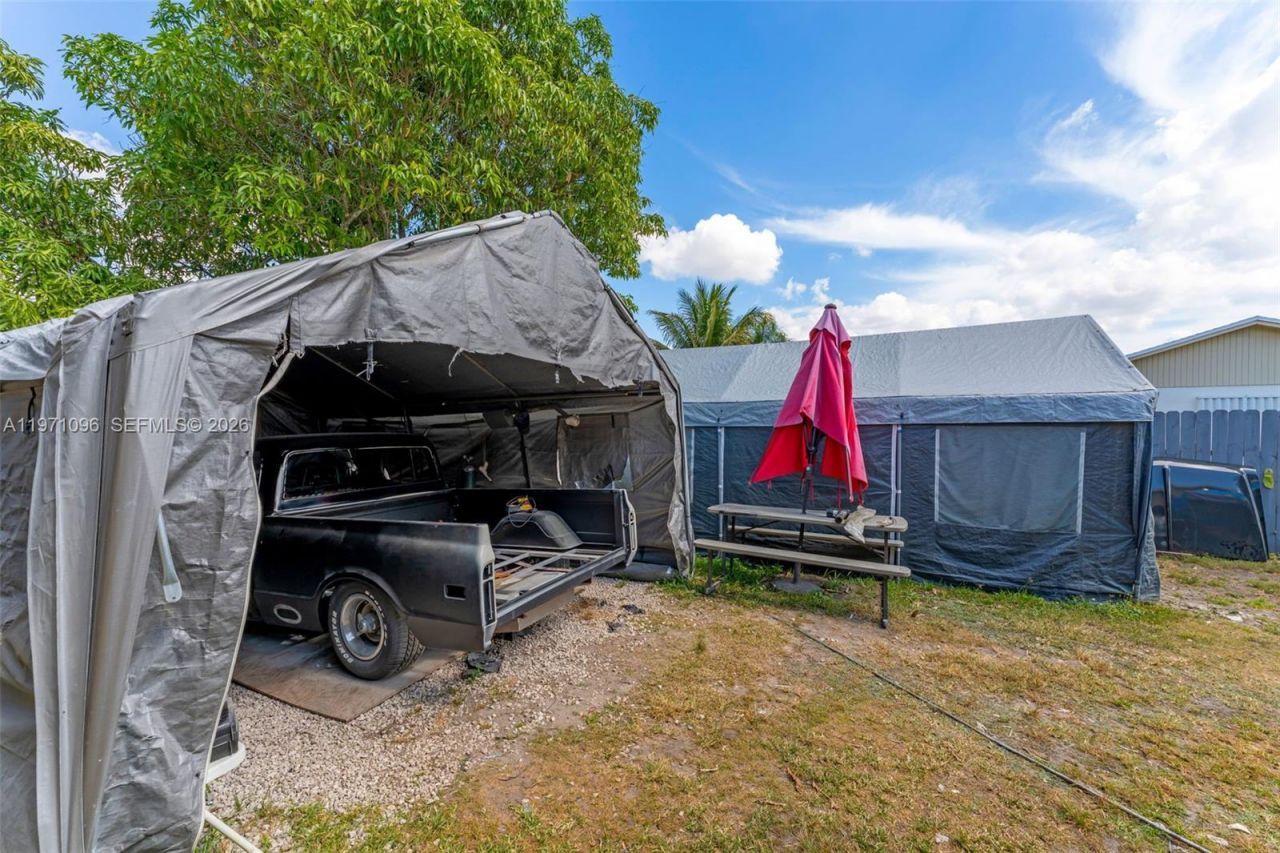 15109 SW 71st Ln, Miami, FL 33193 Photo