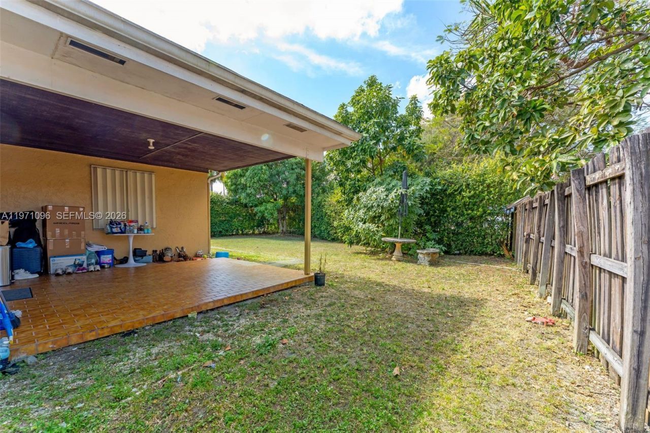 15109 SW 71st Ln, Miami, FL 33193 Photo