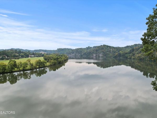 2101 Woodmere Lane, Knoxville, TN 37920