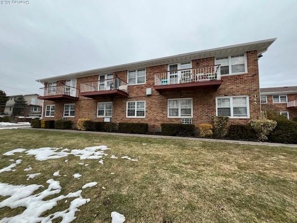 165 Manorhaven Boulevard , Unit D, Port Washington, NY 11050