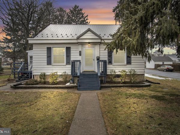 201 FOX STREET, HARRISBURG, PA 17109