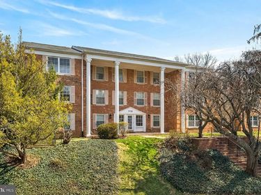 7721 TREMAYNE PLACE, Unit 215, MCLEAN, VA 22102