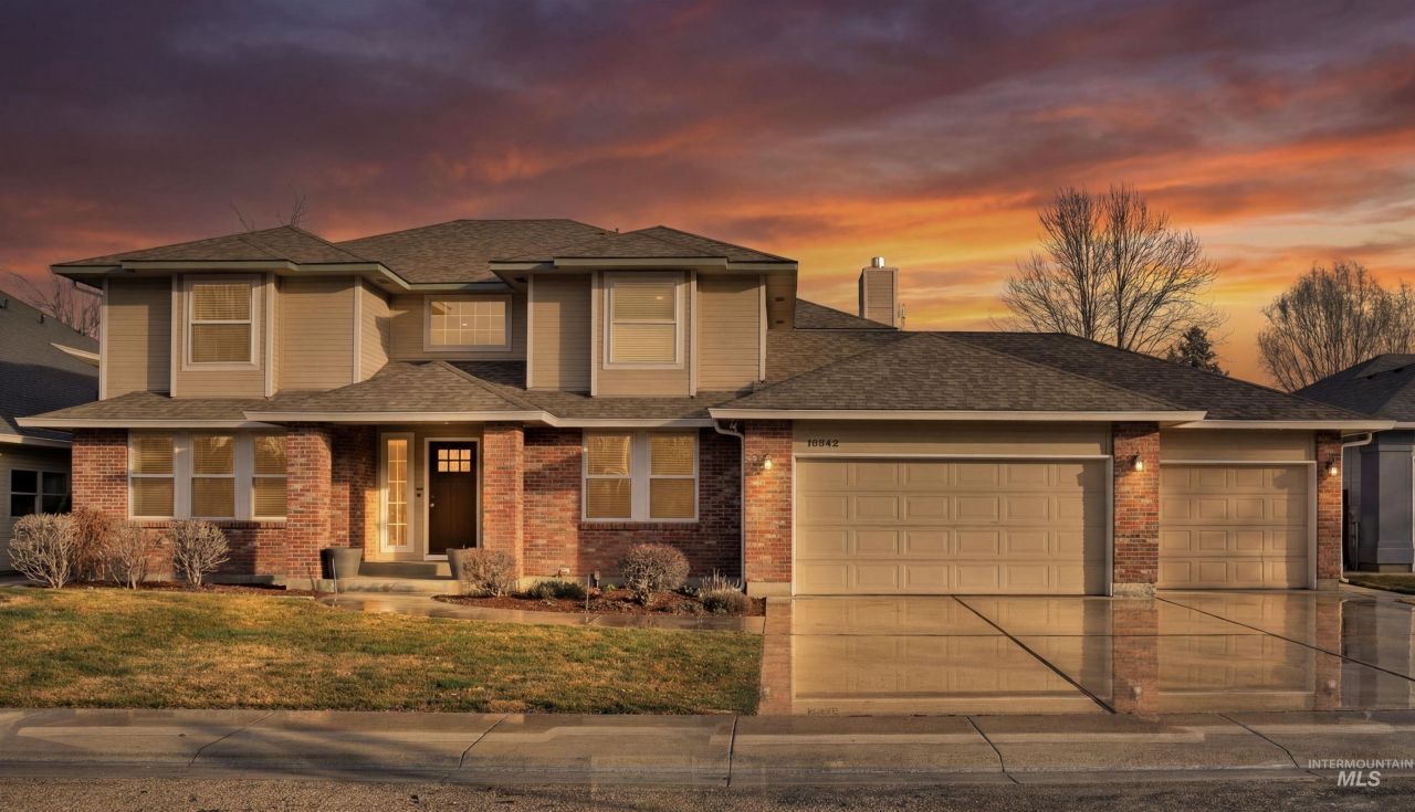 10342 W Hinsdale Ct, Boise, ID 83704 Main Photo