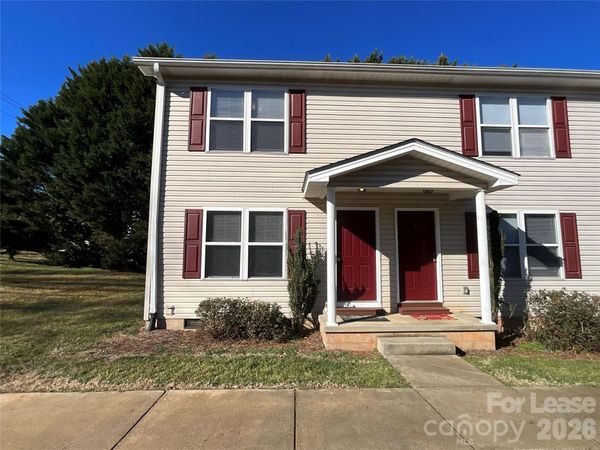 206 W 15th Street , Unit 1, Newton, NC 28658