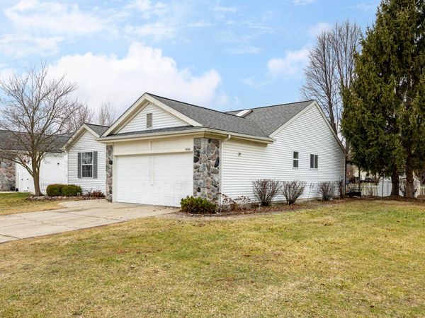 7034 Hogan Drive, Ypsilanti, MI 48197