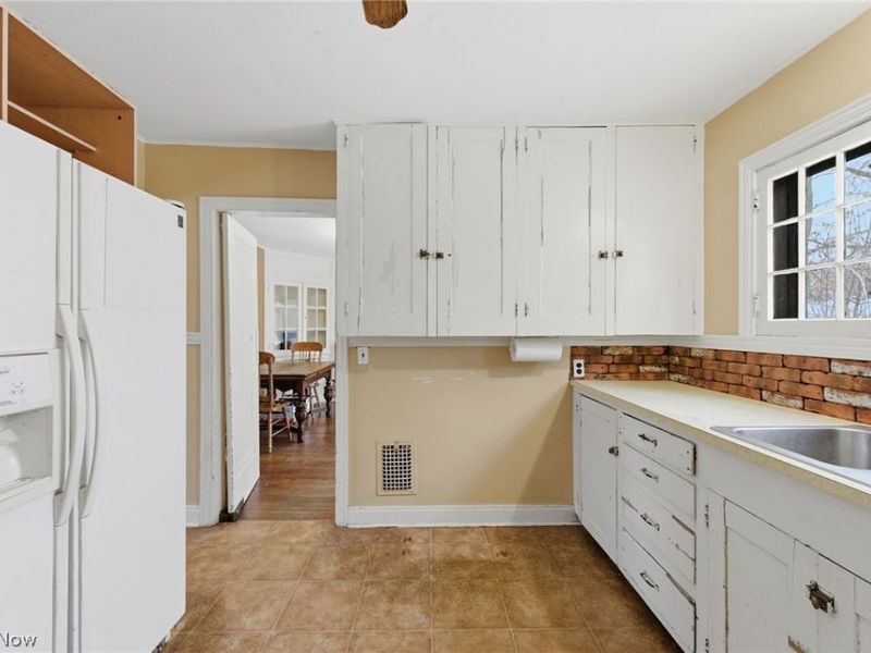 120 Levan Drive, Painesville, OH 44077 Photo 12