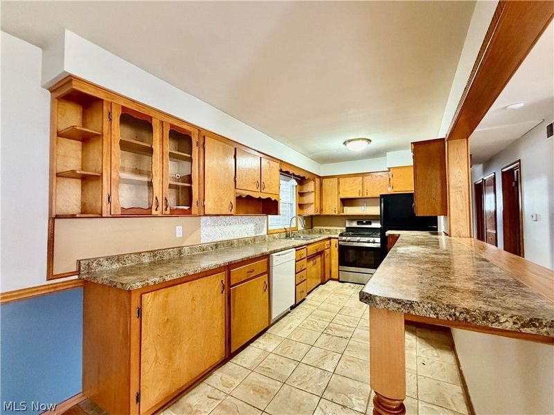 3945 Mill Drive, Zanesville, OH 43701 Photo 3