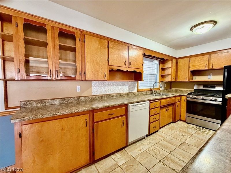 3945 Mill Drive, Zanesville, OH 43701 Photo 4