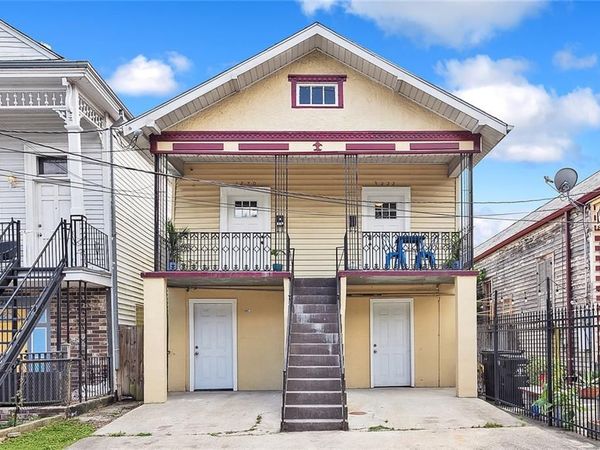3220 BANKS Street , New Orleans, LA 70119