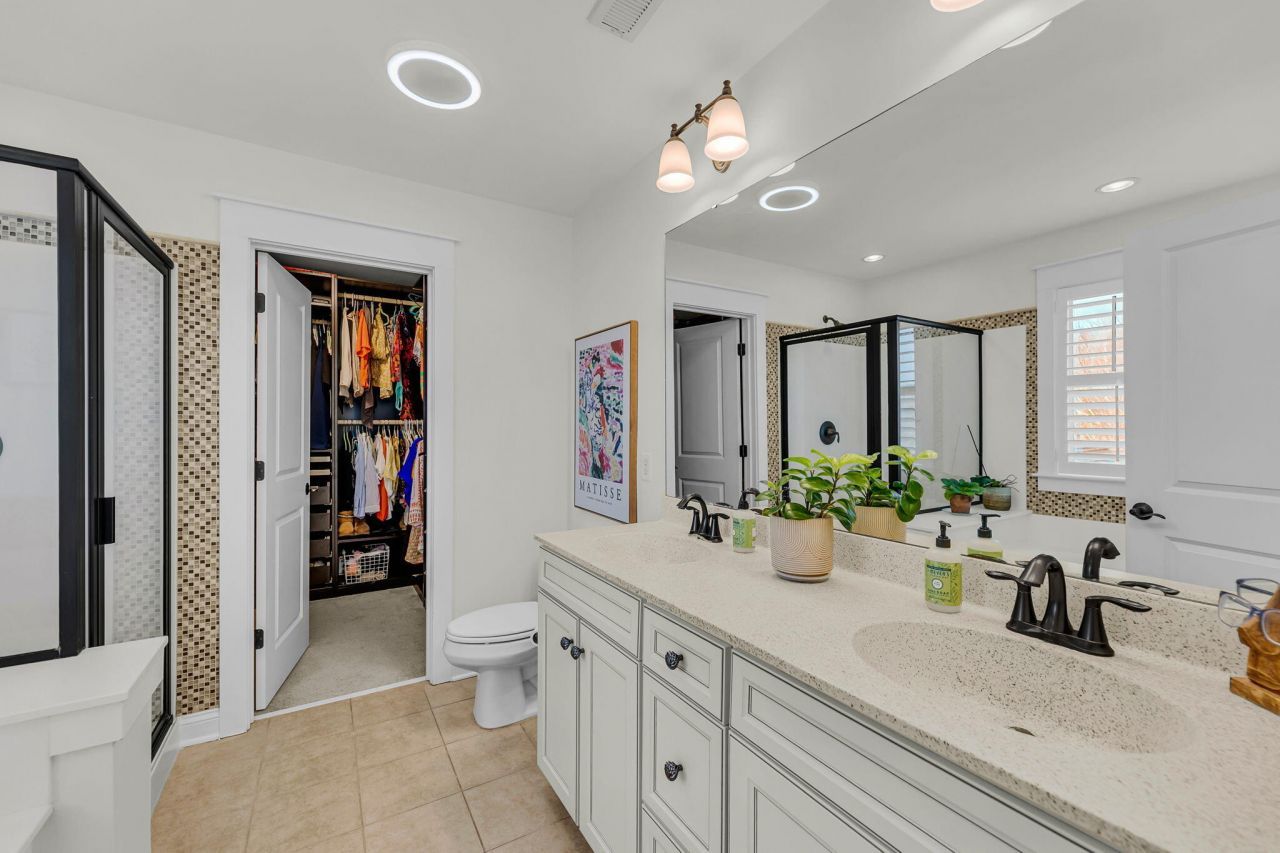 331 Megans Bay Lane Photo 13