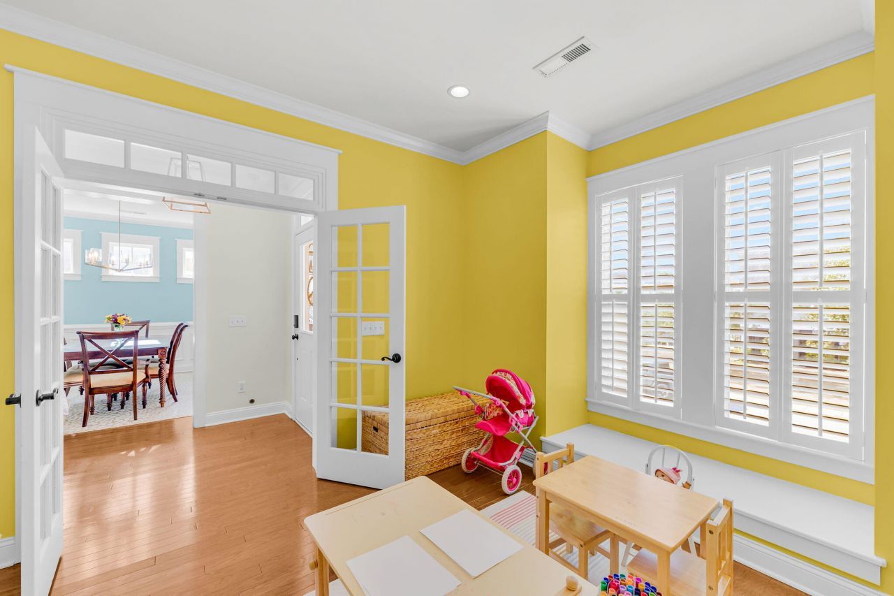 331 Megans Bay Lane Photo 4