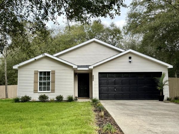 321 Timber Wind Drive, DeFuniak Springs, FL 32433