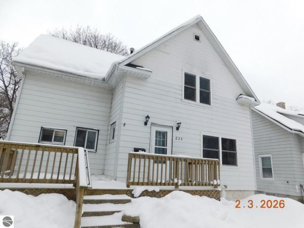 825 Wallace Street, Cadillac, MI 49601