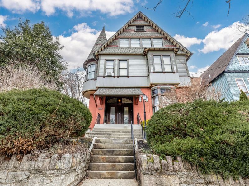 634 Greenup Street, Covington, KY 41011 Photo 3